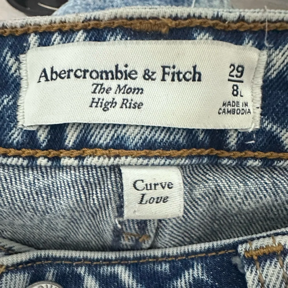 Abercrombie & Fitch The Mom High Rise Jean Long Curve Love